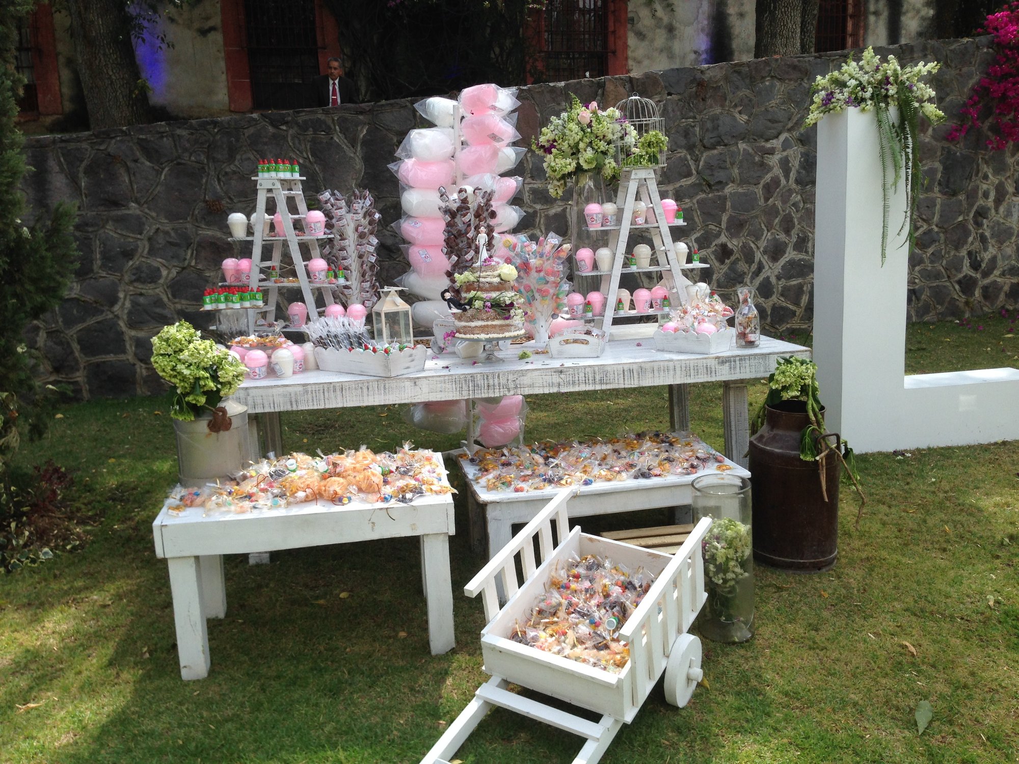 Mesa de dulces vintage